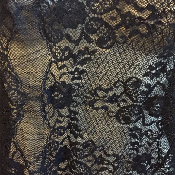 Gap -Black Short Sleeve Blouse Size Large - Picture 4 of 7